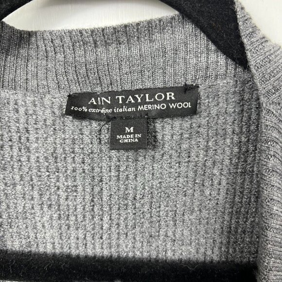 Ann Taylor gray merino wool textured cardigan sweater. Size medium - Picture 6 of 10